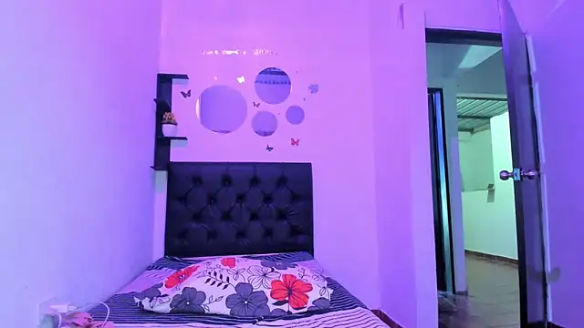sapphire_brown20's Live XXX Chat