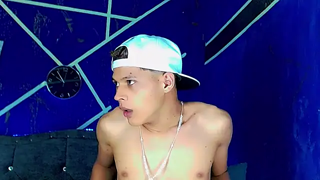 Chat XXX en directo de Liamscott_