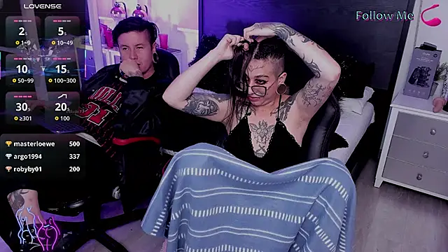 Онлайн чат XXX inkedsinners_