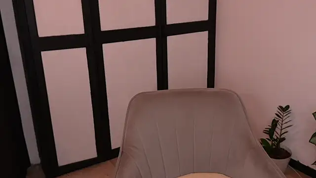 sweettaaron01's Live XXX Chat