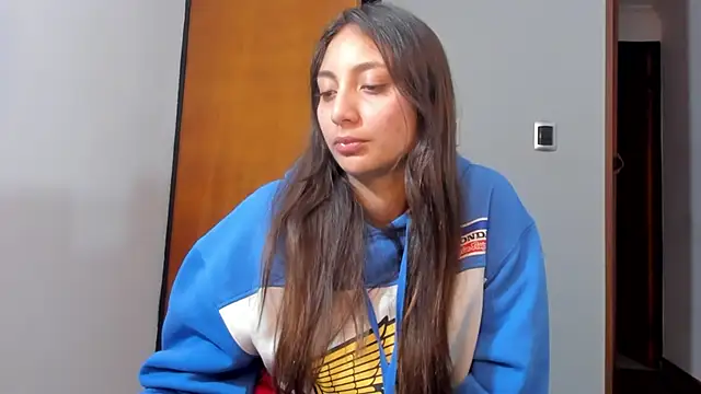 LilyGarcia Adlı Modelin Canlı XXX Sohbeti