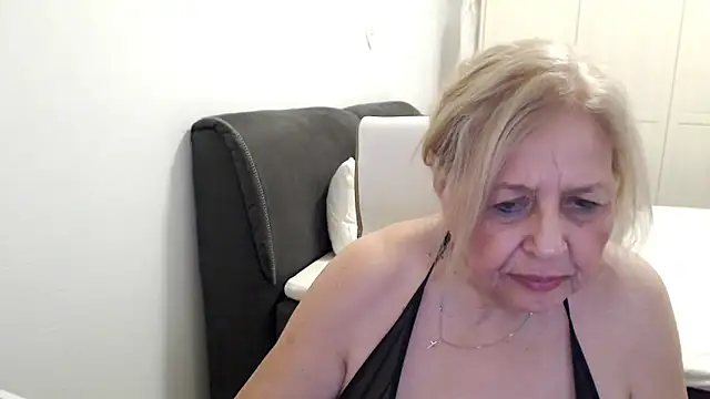 SusiLifeXXX's Live XXX Chat