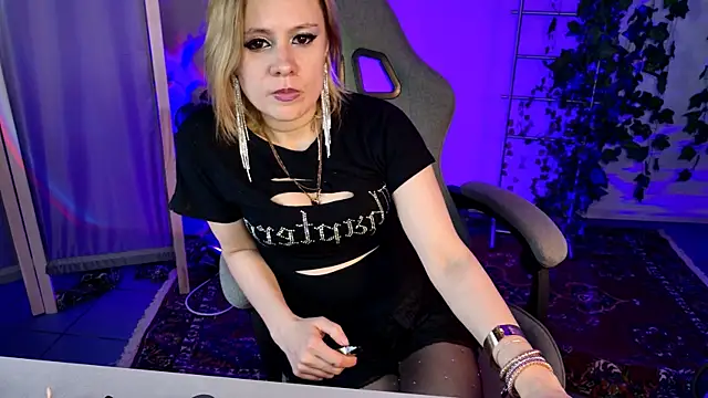 Kumiho_7777's Live XXX Chat