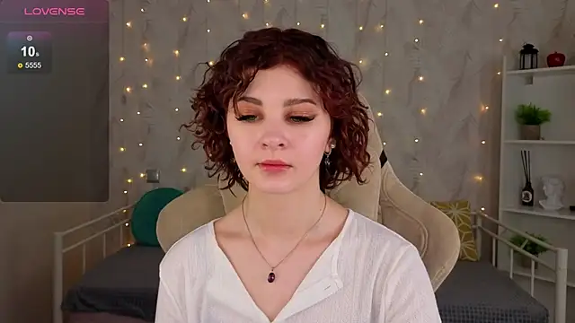 Kira__Fluffy's Live XXX Chat
