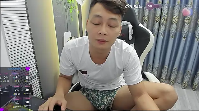 Naughty___asian: онлайн-секс-чат