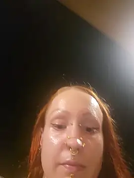 guillotine444's Live XXX Chat
