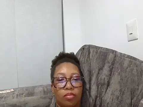 megan-hotxx's Live XXX Chat