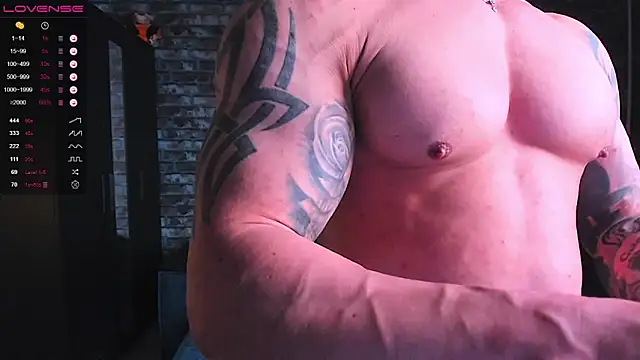 mark_normal élő XXX-chatje