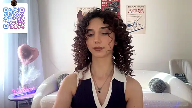 LinaMour's Live XXX Chat