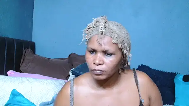 BustyBela42's Live XXX Chat