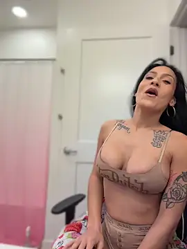 FerrariFrench's Live XXX Chat