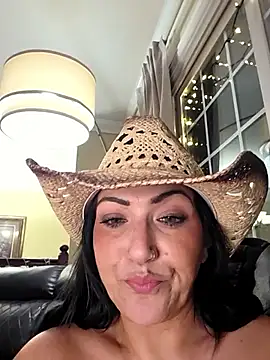 Chatroom XXX en direct de LittleMissEeve