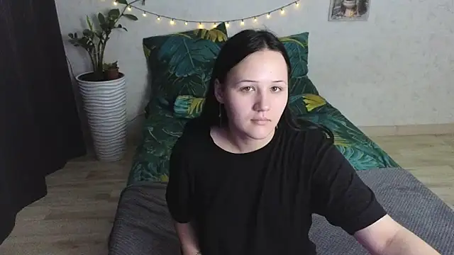 Tori_cute Adlı Modelin Canlı XXX Sohbeti