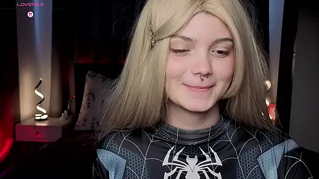 MileyRood élő XXX-chatje
