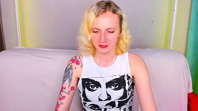 LikiLips' Live XXX Chat