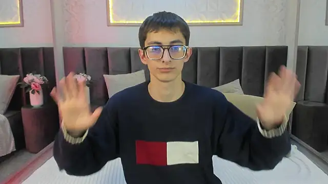 RonBevs Chat XXX live