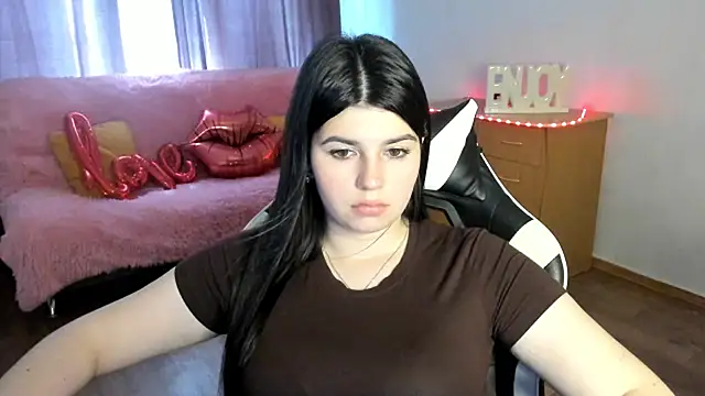 KisaModel XXX чат на живо