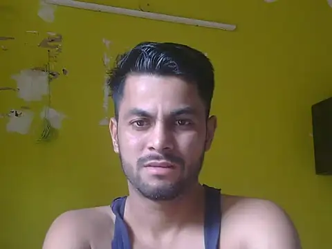 Stubborndesiboy's Live XXX Chat