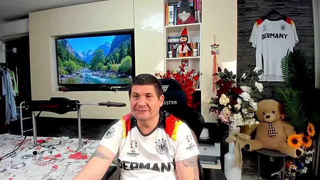 SpartacusDaddy48 Live XXX Chat