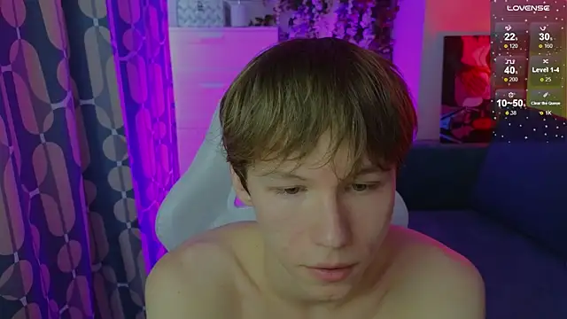 cuMte_boyのライブXXXチャット