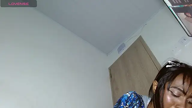 avaleri_cherry Live XXX-Chat