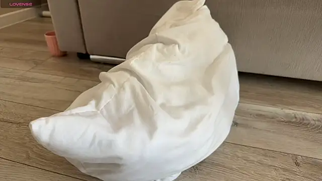 weshycouple's Live XXX Chat