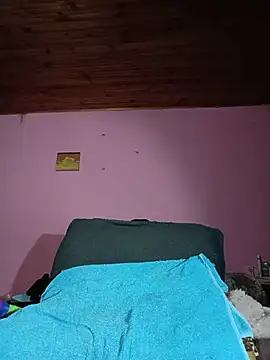 Yeka-Montes1 – Naživo XXX chat