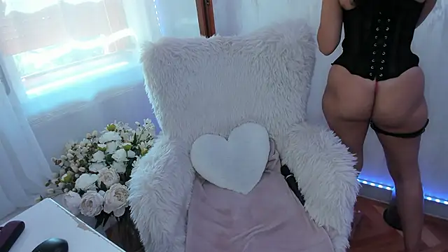 ElisaBaxter Chat XXX live