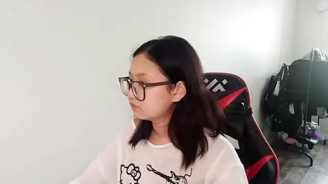 AdelineCanup's Live XXX Chat