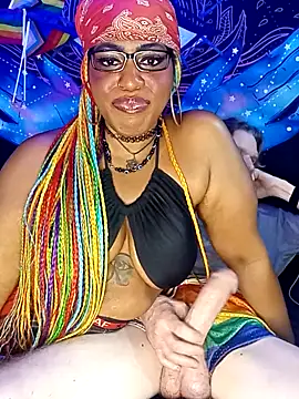 AmazonianMistress' Live XXX Chat