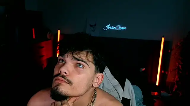 Онлайн чат XXX JordanShow