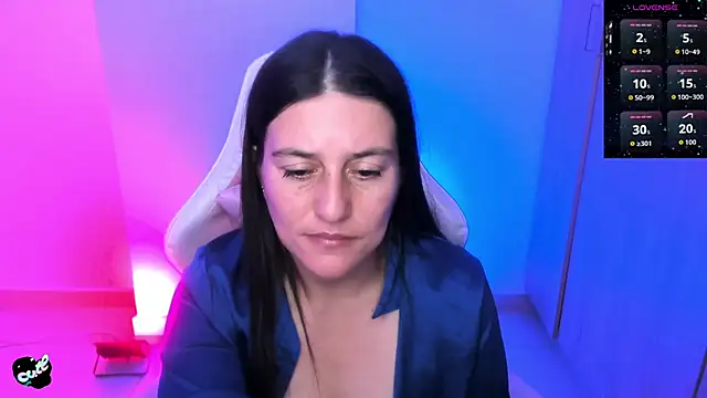 Saskyaa's Live XXX Chat