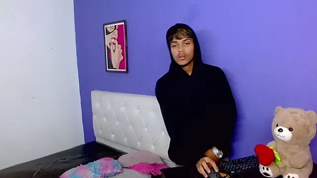 Angel_foxc13 élő XXX-chatje