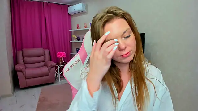 Strawberrye Live XXX-Chat