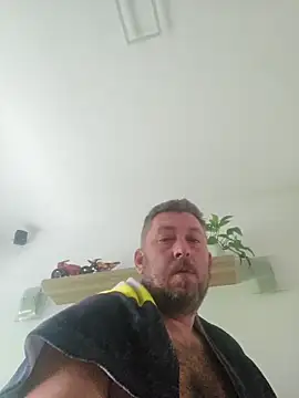 ktmtom247 élő XXX-chatje