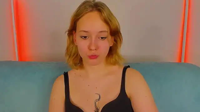 Živý XXX chat RikkiChoco