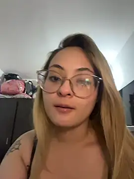 Lila2005's Live XXX Chat