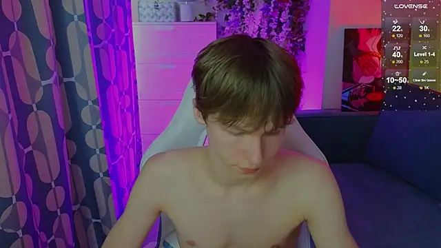 XXX chat uživo modela cuMte_boy
