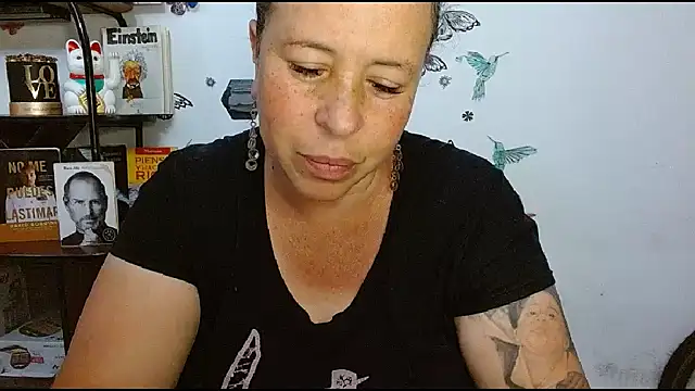 Chat +18 de LauraMallioni ao vivo