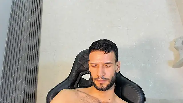 XXX chat uživo modela Jacob_Benelli
