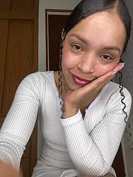 Yasmin777_'s Live XXX Chat