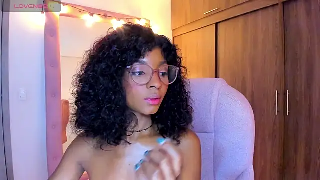 alikahouston4's Live XXX Chat