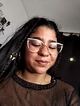Yelly's Live XXX Chat