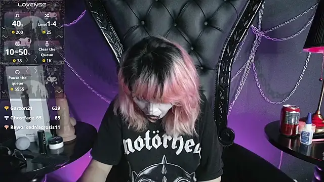 Chat +18 de Navier__ ao vivo