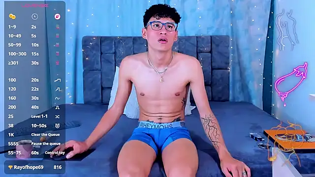 NicolasTorrez 即時 XXX 聊天