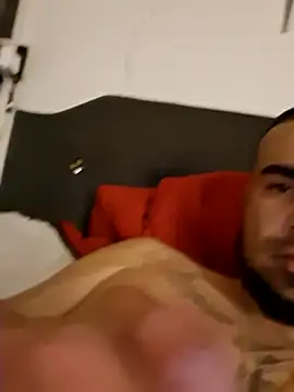 Show modela Texasboi3300 na web-kameri