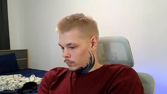 DENIS_HERE élő XXX-chatje