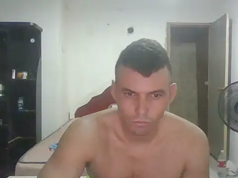 andres_12ad's Live XXX Chat