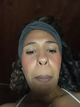 Ivon_C élő XXX-chatje