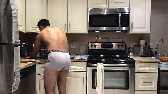 BigGuyMuscle élő XXX-chatje